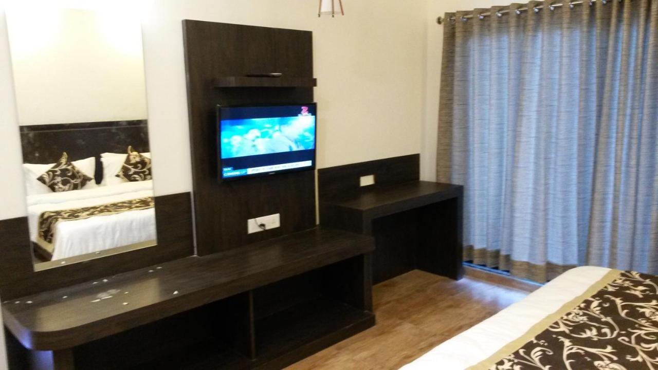 Hotel Aditya Talala Exterior photo